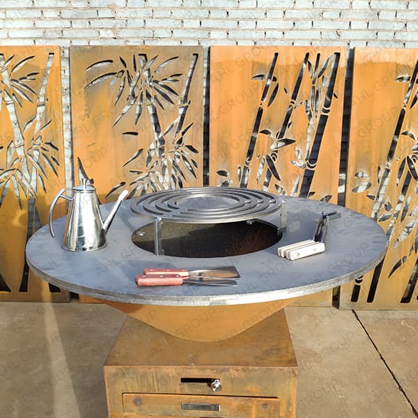 <h3>Corten Steel BBQ Grill Outdoor use</h3>
